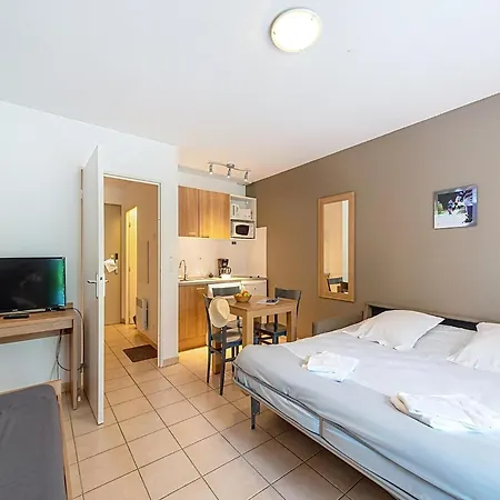 3-guest With Terrace In Tatil Evi Saumur